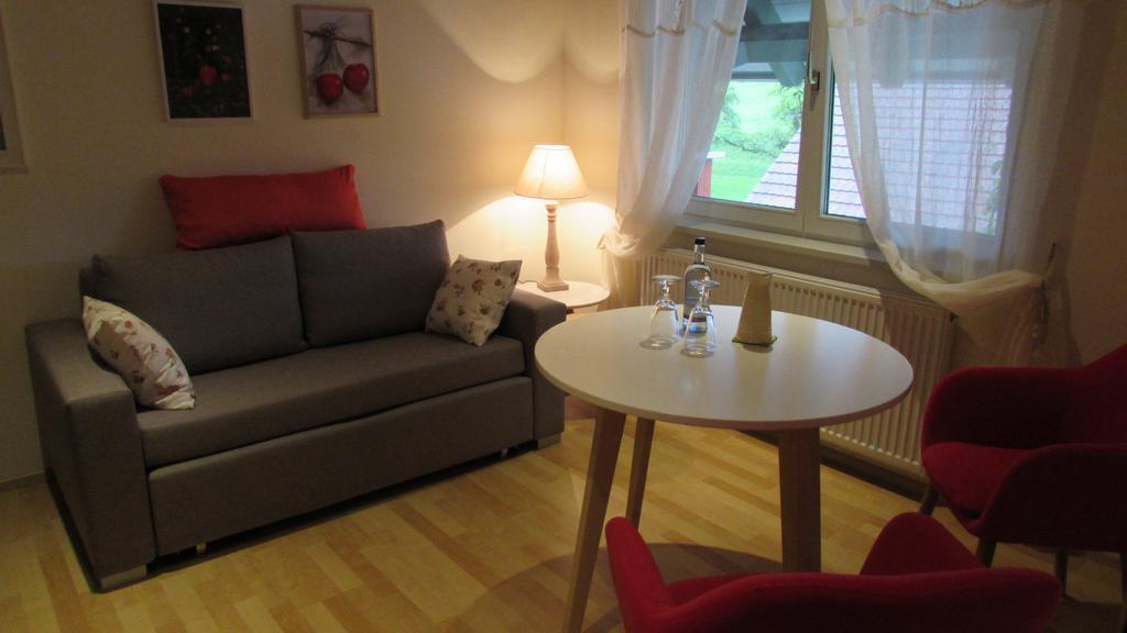 Hotel Landgut Apfelrose FDH Esterno foto